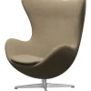 3316 Ægget af Arne Jacobsen stofgr. 2<Fritz Hansen Online