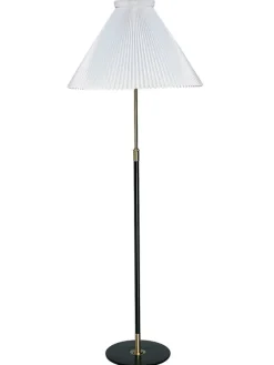 351 Gulvlampe fra<Le Klint Hot