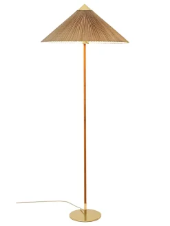 9602 Gulvlampe i Bambus fra<GUBI Clearance