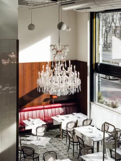 215 R Spisebordsstol, sort ask fra<Thonet New