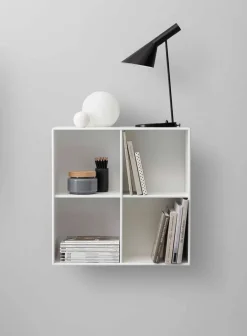 1112 reol inkl. sokkel fra<Montana