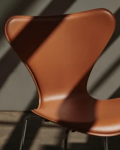 3107 Serie 7 stol, Tailored af Arne Jacobsen<Fritz Hansen New