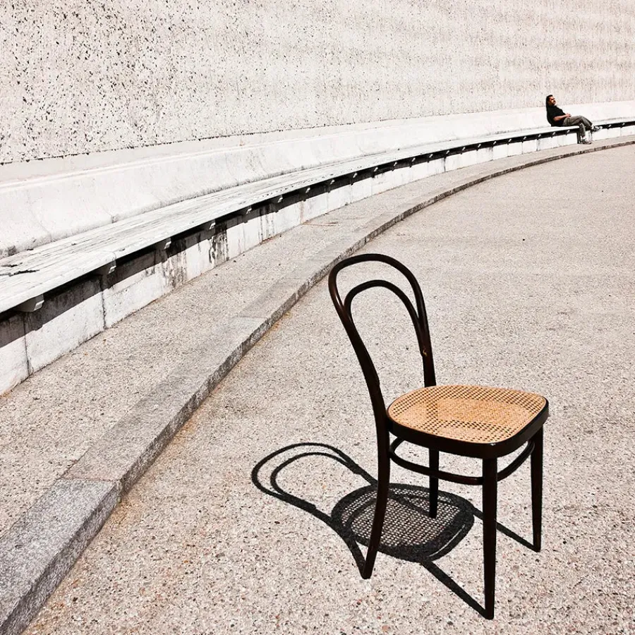 214 Spisestol, sort fra<Thonet New