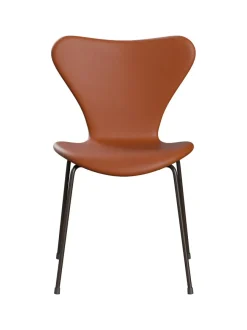 3107 Stol, fuldpolstret Essential læder valnød/brown bronze stel af Arne Jacobsen<Fritz Hansen