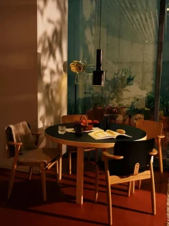 Aalto Table Round, Ø125 cm fra<Artek Online