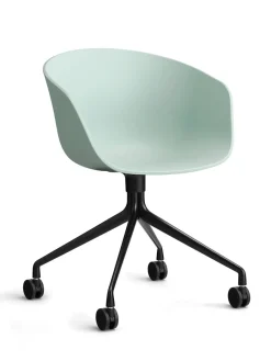 About a Chair AAC25 fra<HAY New