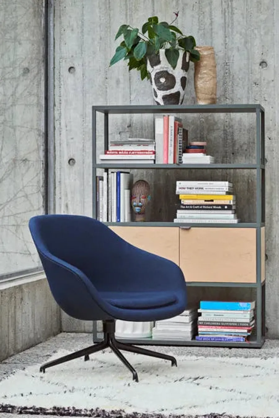 About a Lounge Chair low AAL81 fra<HAY Online