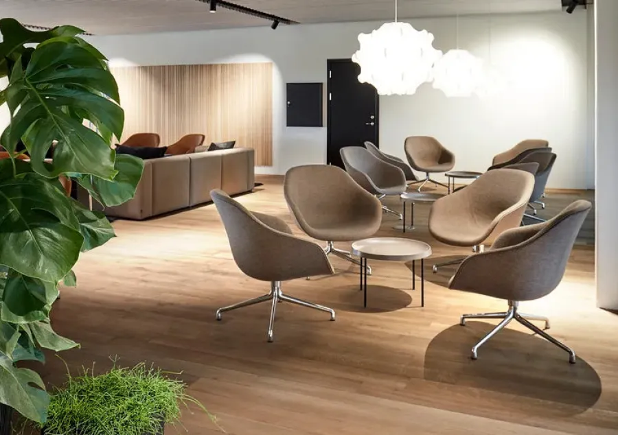 About a Lounge Chair low AAL81 fra<HAY Online