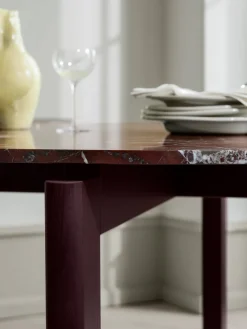 After Dining Table Ø120, Marble Burgundy fra<Fritz Hansen Online