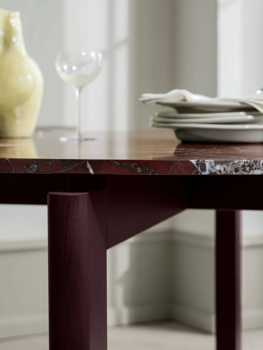 After Dining Table Ø120, Marble Burgundy fra<Fritz Hansen Online