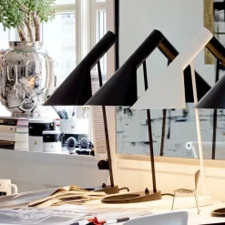 AJ bordlampe fra<Louis Poulsen Best