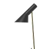 AJ Mini Table Lamp, black/brass af Arne Jacobsen<Louis Poulsen New