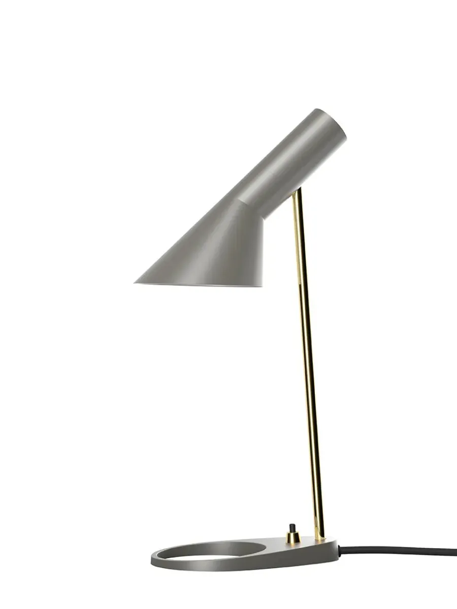 AJ Mini Table Lamp, grey/brass af Arne Jacobsen<Louis Poulsen Best