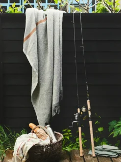 Alrø Plaid, grey shades fra<Silkeborg Uldspinderi Sale