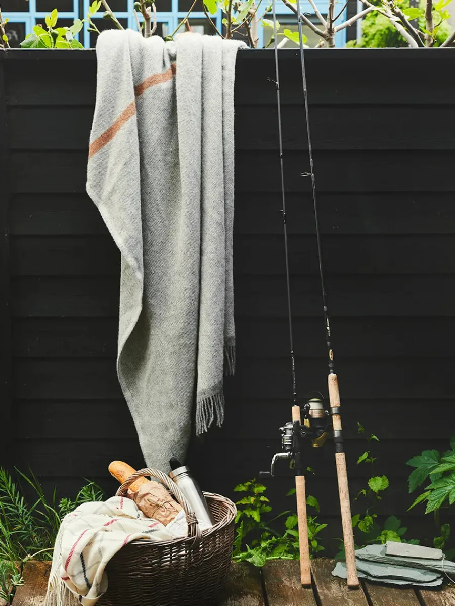 Alrø Plaid, grey shades fra<Silkeborg Uldspinderi Sale