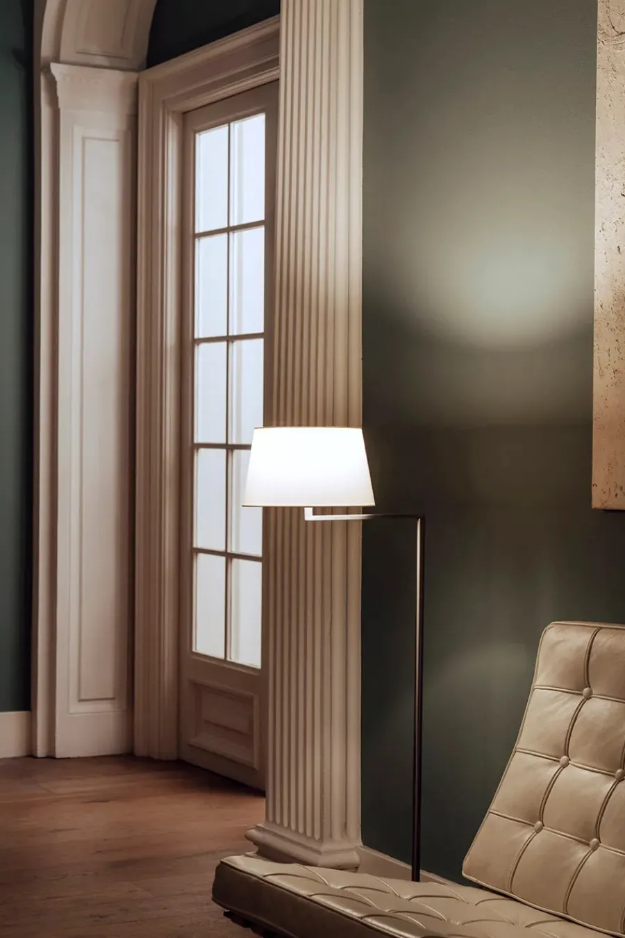 Americana Standerlampe fra Santa and Cole<Santa & Cole Clearance