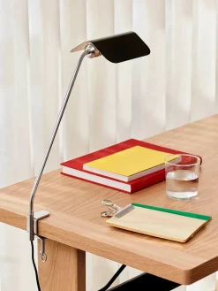 Apex Desk Clip Lamp fra<HAY Outlet