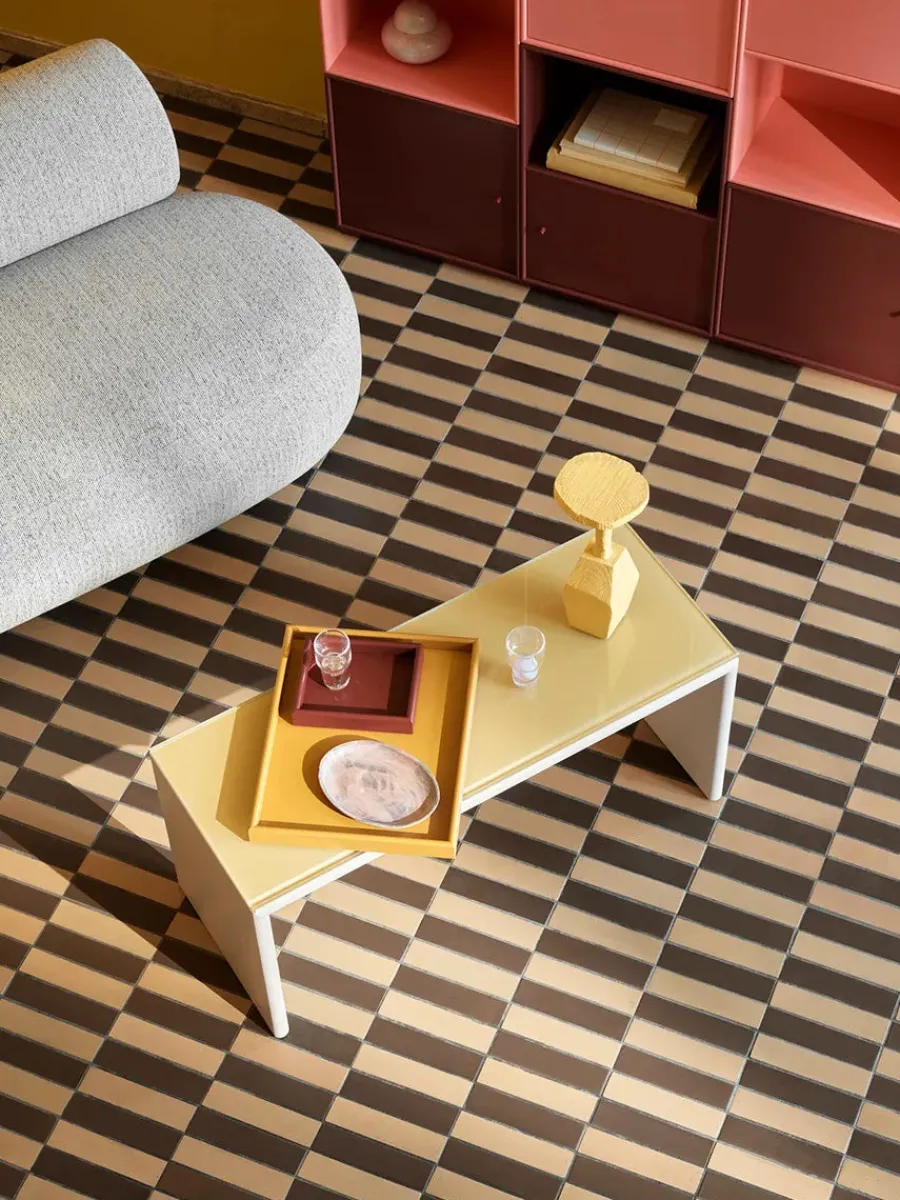 Arrange Tray 81T, large fra<Montana