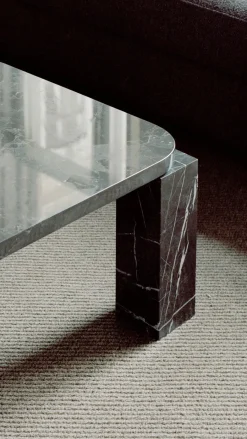 Atlas Sofabord 600x600, Unfilled Travertine fra<New Works Best