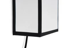 Ava Square Wall Lamp fra<HAY