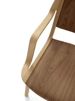 AX HM11 Stol, eg/valnød fra<&Tradition Clearance