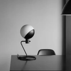 Baluna bordlampe fra<Grupa Sale