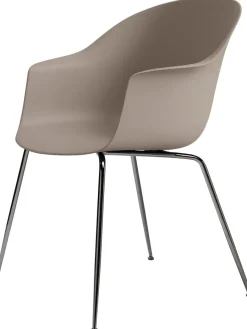 Bat Spisestol, conic base fra<GUBI Outlet