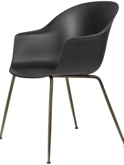 Bat Spisestol, conic base fra<GUBI Outlet