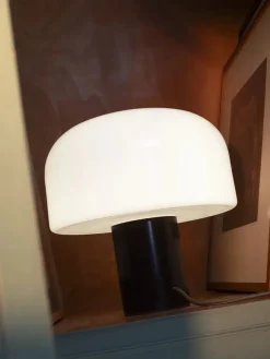 Bellhop Glass Table Lamp fra<Flos Clearance