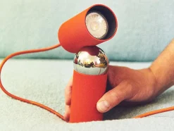 Bilboquet Bordlampe fra<Flos Hot