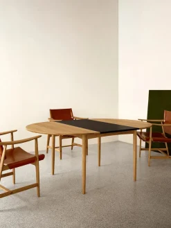 BM0121 Spisebord, sæbebehandlet eg af Børge Mogensen<Carl Hansen & Søn Best