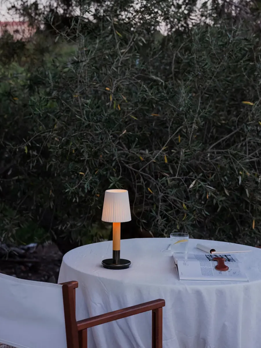 Básica M2 Bordlampe fra Santa and Cole<Santa & Cole Sale