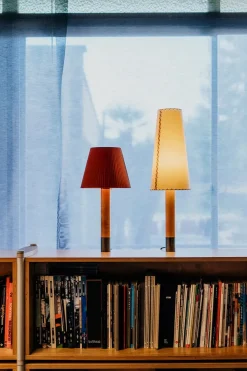 Básica M2 Bordlampe fra Santa and Cole<Santa & Cole Sale