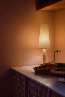 Básica M2 Bordlampe fra Santa and Cole<Santa & Cole Sale