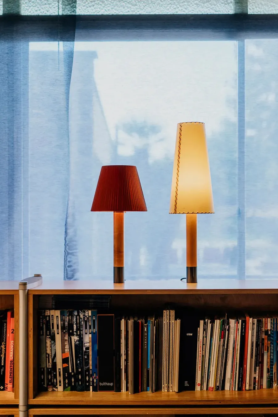 Básica M1 Bordlampe fra Santa and Cole<Santa & Cole New