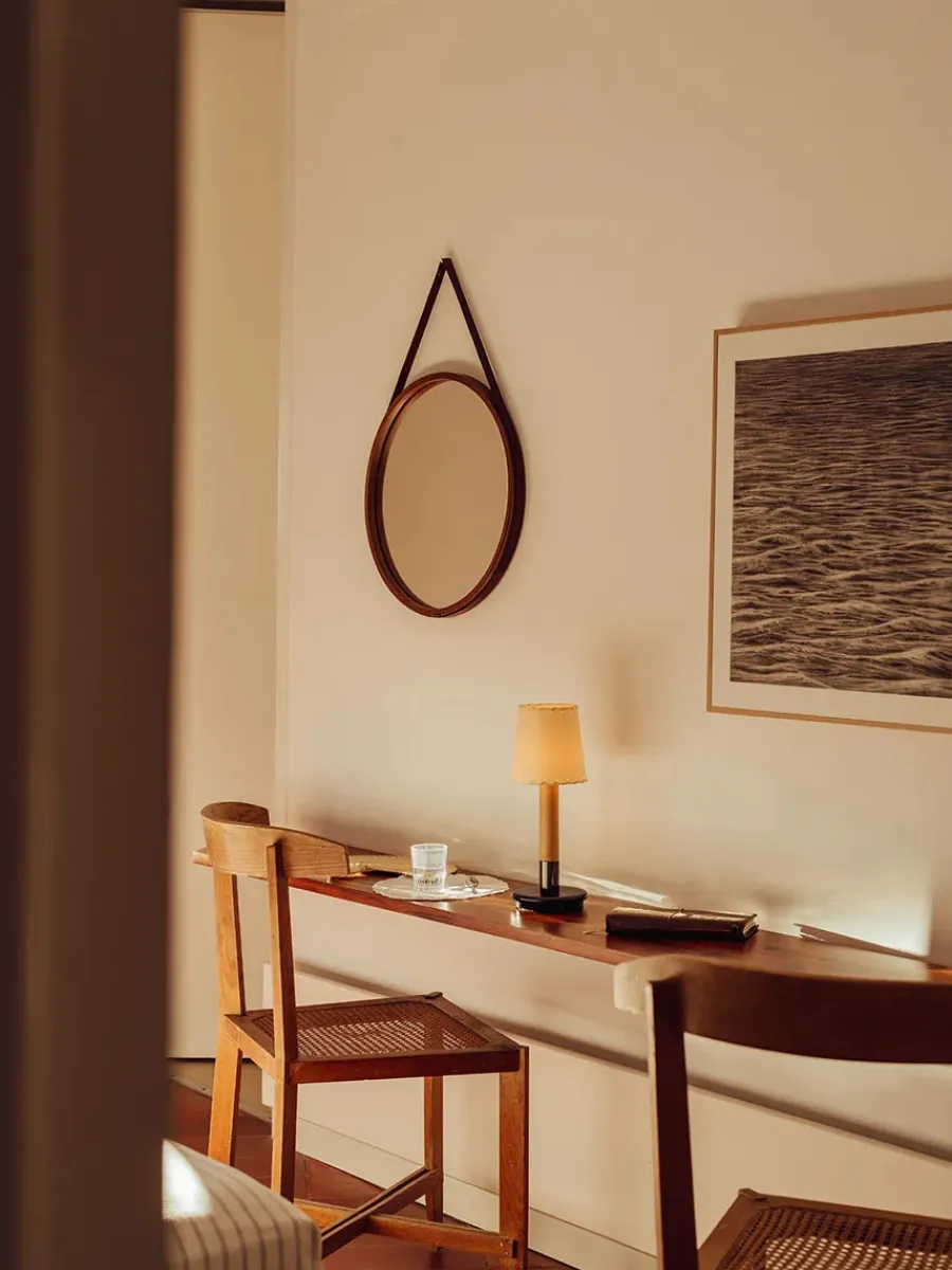 Básica M1 Bordlampe fra Santa and Cole<Santa & Cole New