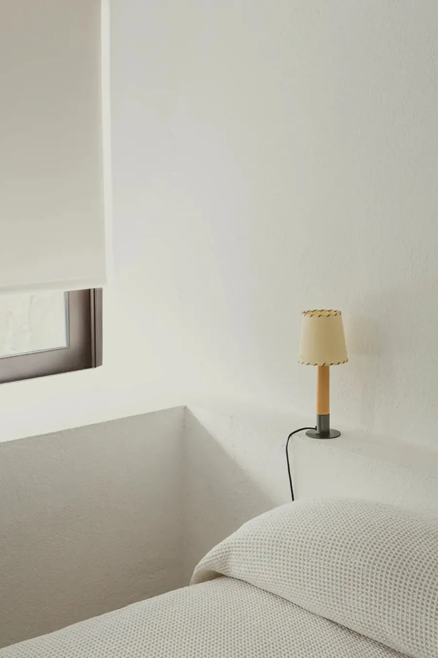 Básica M1 Bordlampe fra Santa and Cole<Santa & Cole New