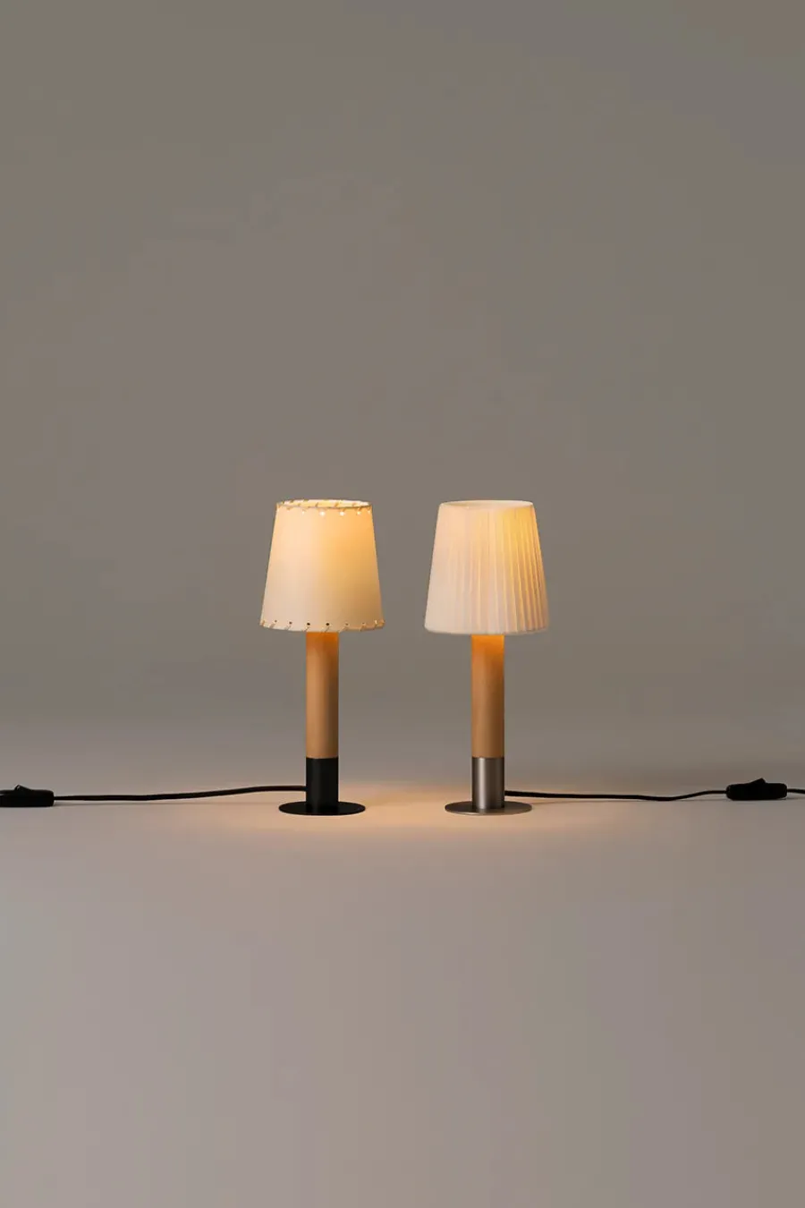 Básica M1 Bordlampe fra Santa and Cole<Santa & Cole New