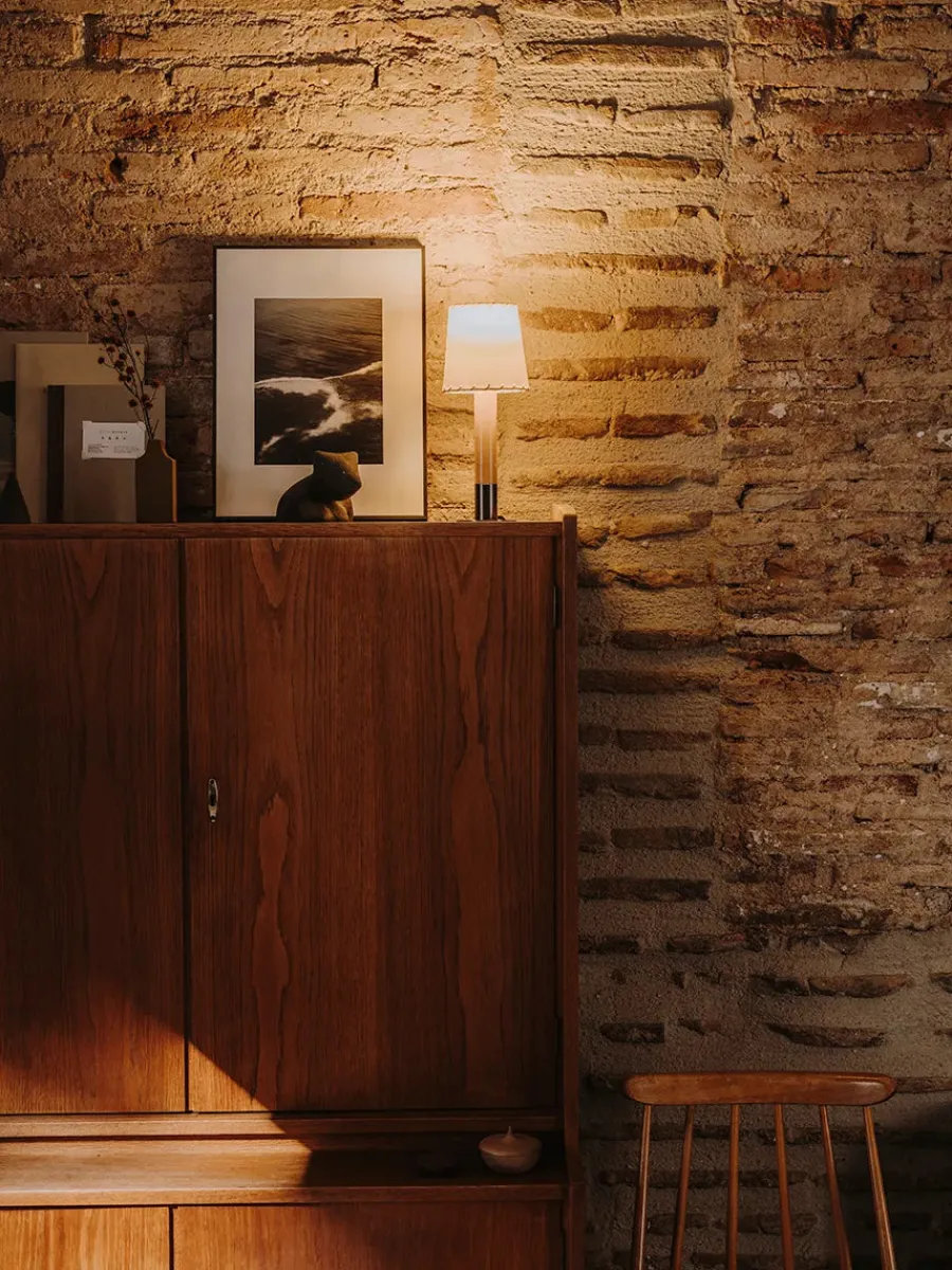 Básica Mínima Bordlampe fra Santa and Cole<Santa & Cole Discount