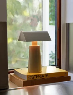 Caret bordlampe fra<&Tradition Hot