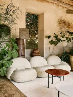 Carmel Coffee Table, rock red i 60 x 60 cm fra<GUBI New