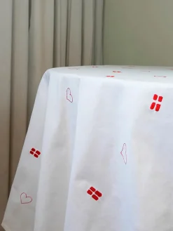 Celebration Dug, Rund fra<Blåmst Best