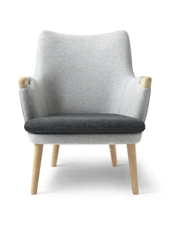 CH71 Lænestol af Hans J. Wegner<Carl Hansen & Søn Sale