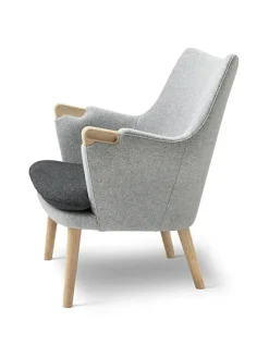 CH71 Lænestol af Hans J. Wegner<Carl Hansen & Søn Sale