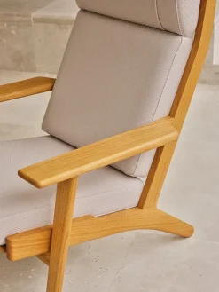 CH291 loungestol, eg olie af Hans J. Wegner<Carl Hansen & Søn