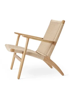 CH25 Loungestol, eg sæbe af Hans J. Wegner<Carl Hansen & Søn Online