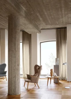 CH78 Mama Bear af Hans J. Wegner<Carl Hansen & Søn Sale