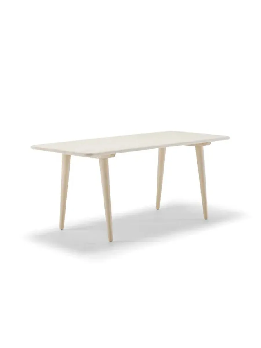CH011 Sofabord fra<Carl Hansen & Søn Outlet