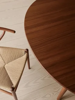 CH338 Spisebord, Teak Mix Special Edition inkl. 1 tillægsplade fra<Carl Hansen & Søn