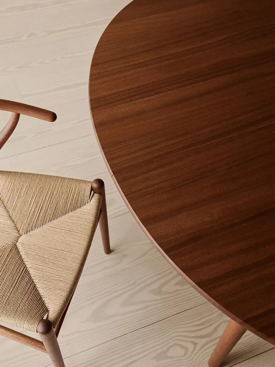 CH338 Spisebord, Teak Mix Special Edition inkl. 1 tillægsplade fra<Carl Hansen & Søn